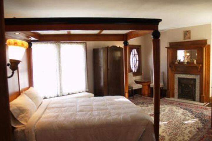 Murphy House