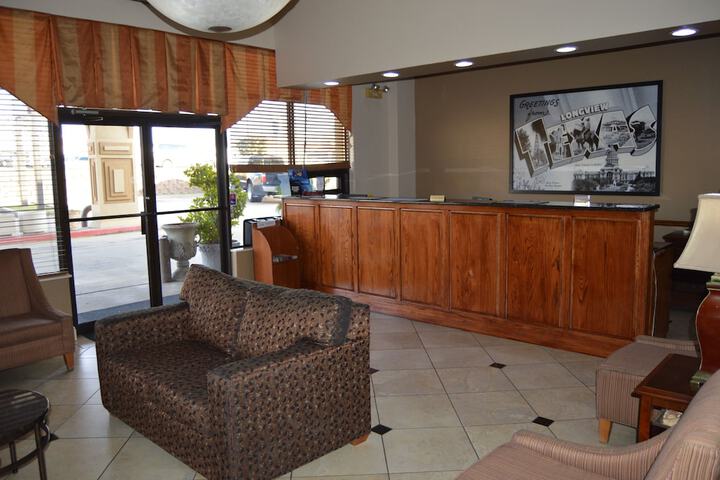 Super 8 by Wyndham Longview / North