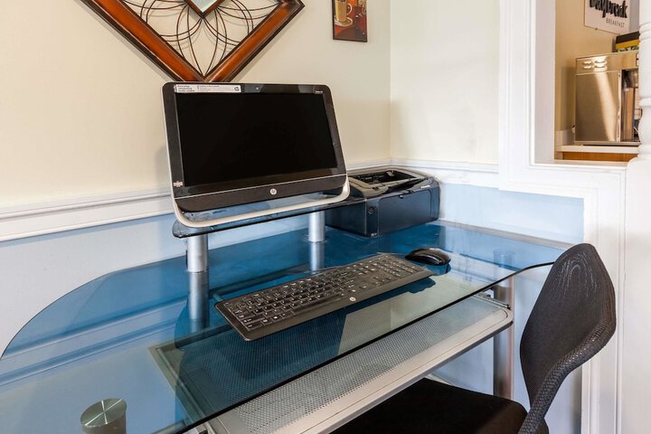 Business Center 14 of 14