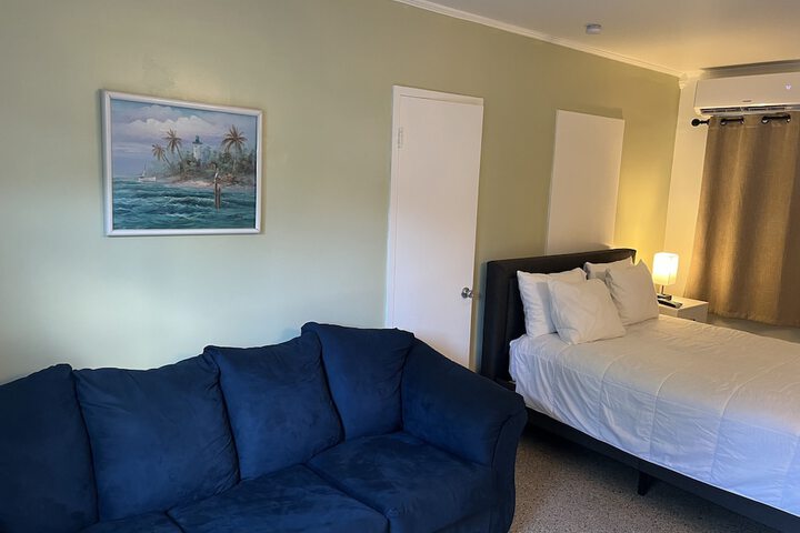 Room 27 of 43