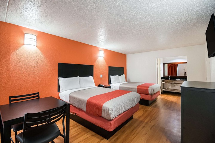 Room 22 of 33