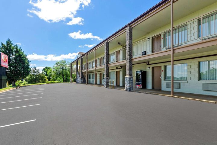 Hotel 3 of 48