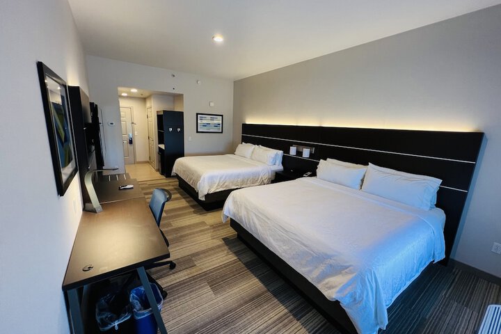 Room 17 of 46