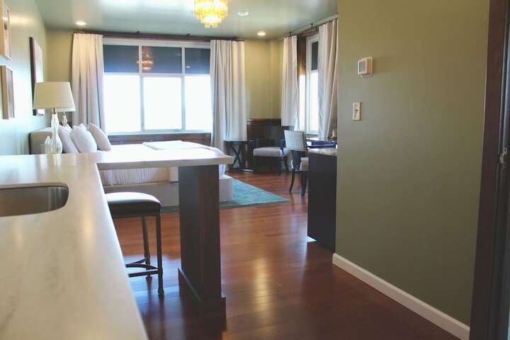Room 6 of 46