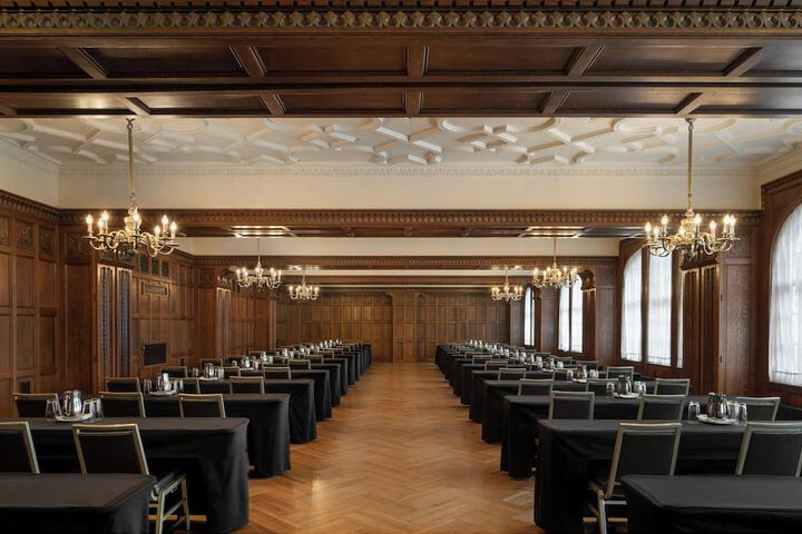 Davenport Hotel Autograph Collection
