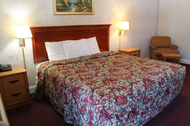 Room 22 of 28