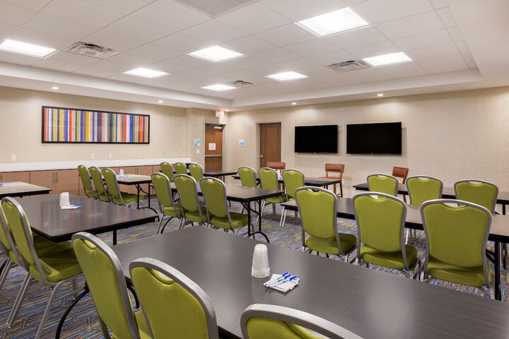 Holiday Inn Express & Suites Prosser - Yakima Valley Wine by IHG