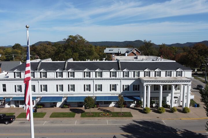 Historic Boone Tavern Hotel and Restaurant