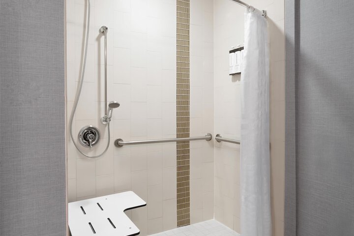 Hyatt Place Roanoke Airport / Valley View Mall