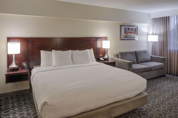 Room 10 of 29