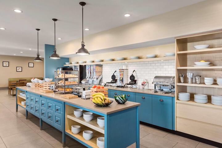 Country Inn & Suites by Radisson Middleton - Madison West