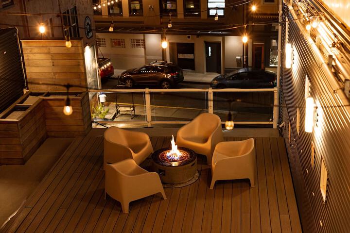 The Silverbow Inn