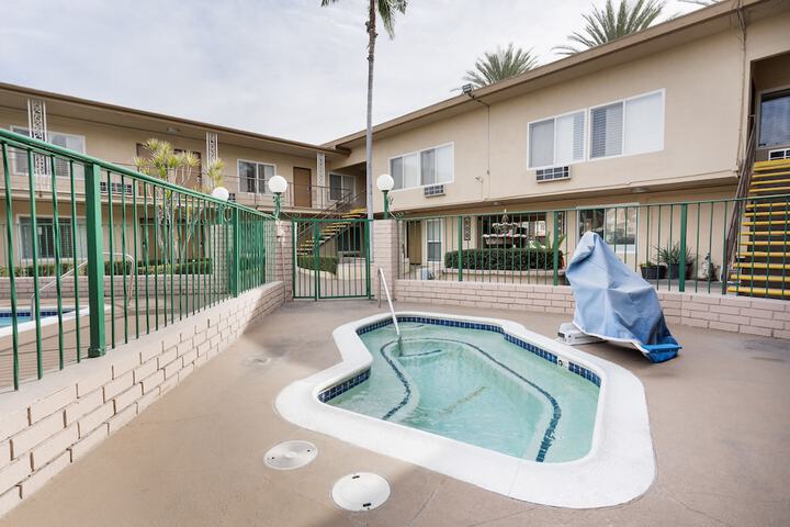 Pool 10 of 57