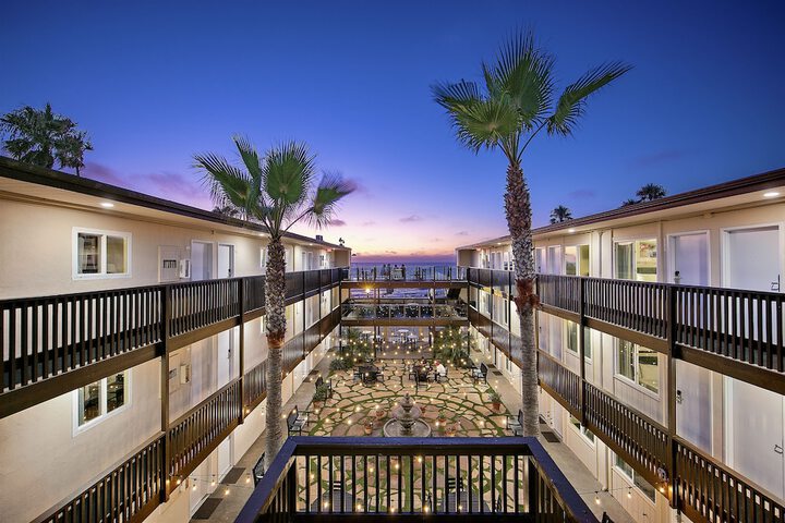 Hotel Exterior 54 of 69