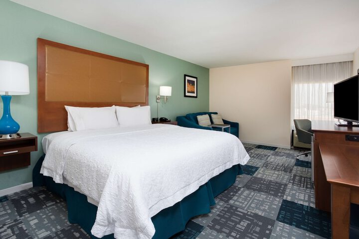 Room 32 of 43