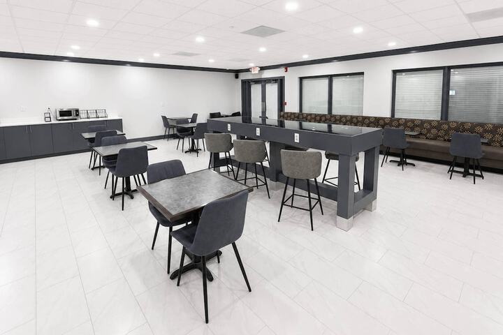 Clarion Greenville Airport Inn