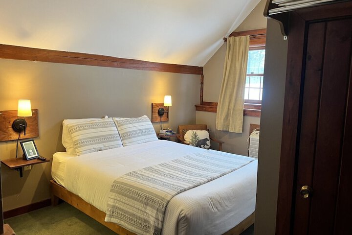 Room 80 of 153