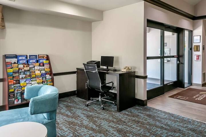 Business Center 48 of 48