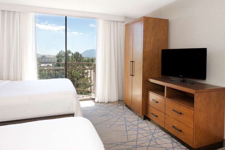 Room 44 of 74