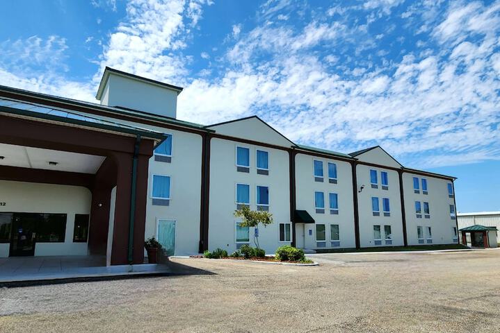 Hotel 2 of 37