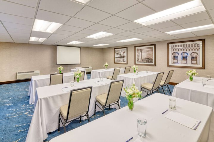 DoubleTree by Hilton Hotel Port Huron