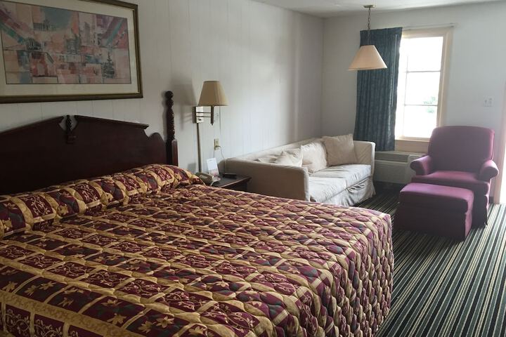 Room 23 of 48