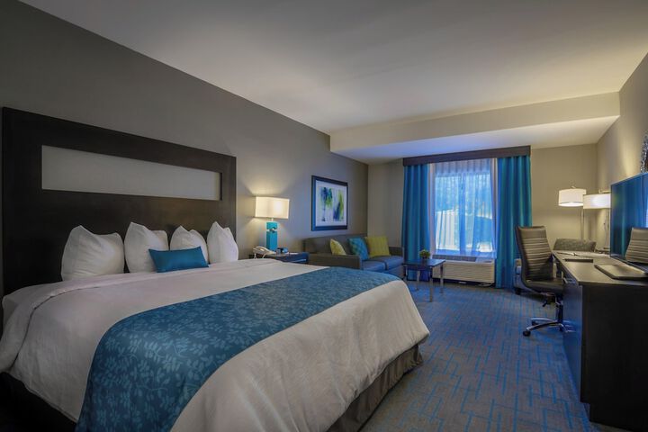 Holiday Inn & Suites Syracuse Airport - Liverpool by IHG