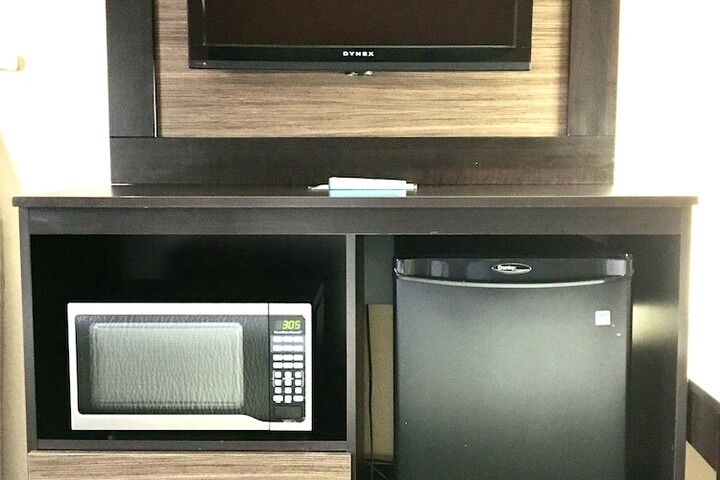 Room 18 of 77