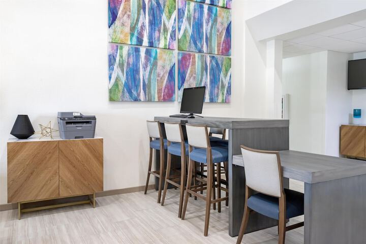 Best Western Plus Executive Hotel & Suites