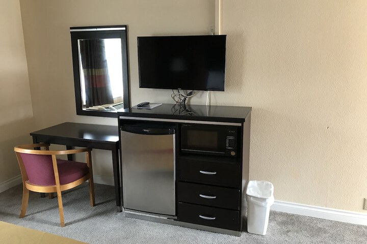 Manhattan Inn & Suites - LAX