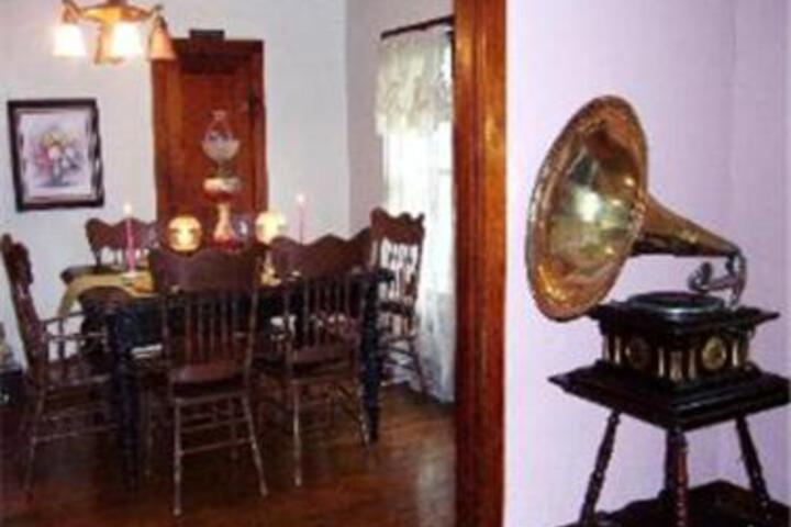 Allas Historical B & B