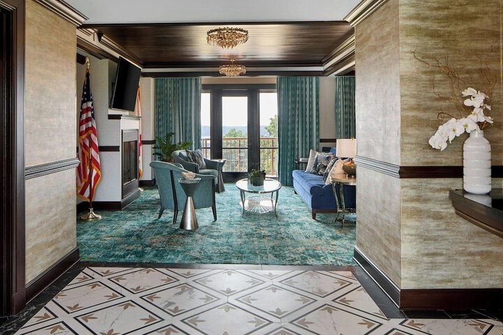 Renaissance Shoals Resort & Spa