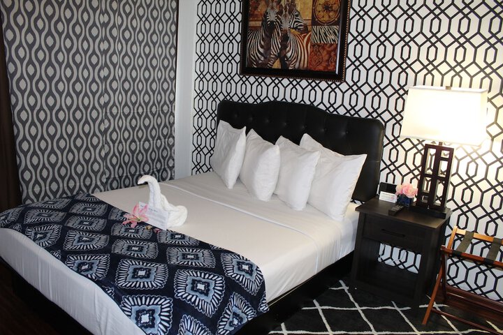 Room 7 of 17