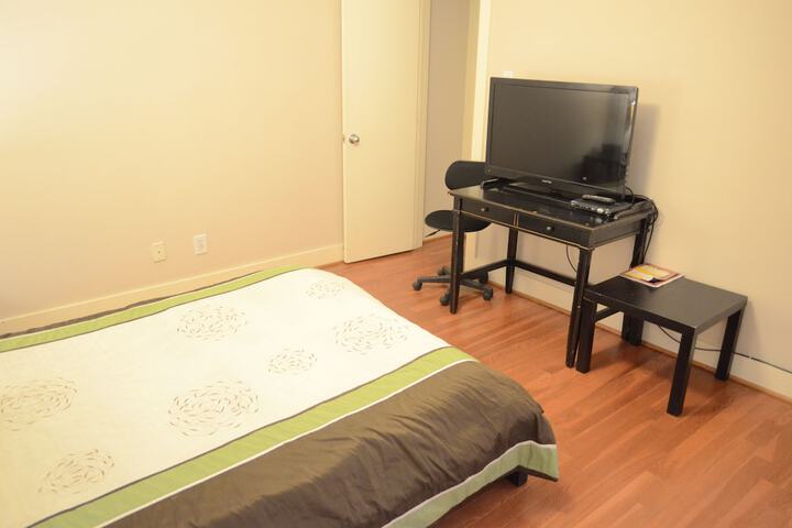 Room 9 of 39