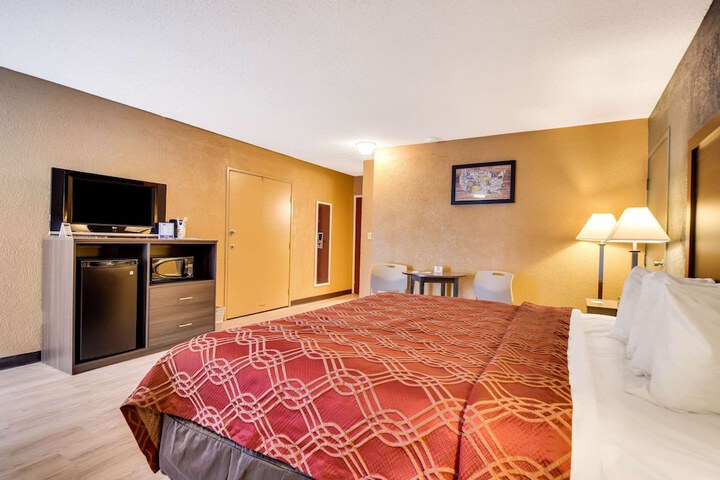 Room 44 of 63