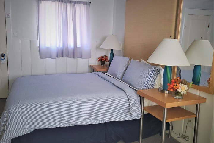Room 50 of 72