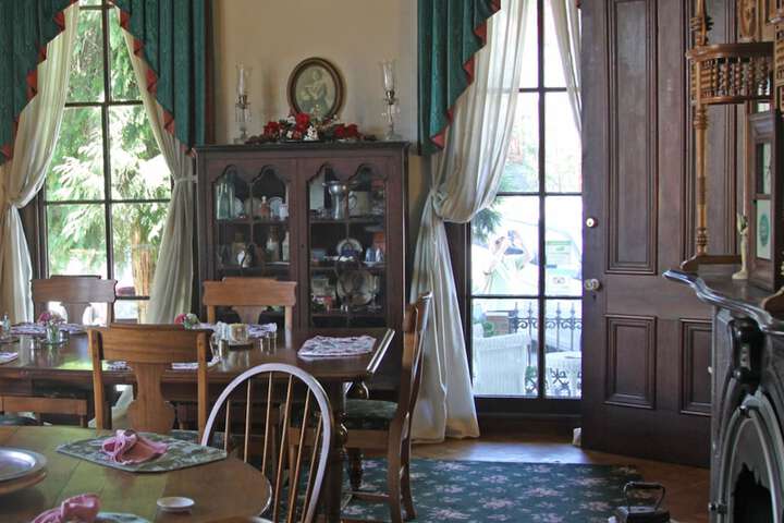 Inn at the Canal Bed & Breakfast