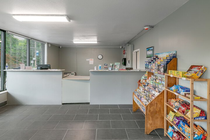 Hotel Interior 10 of 27