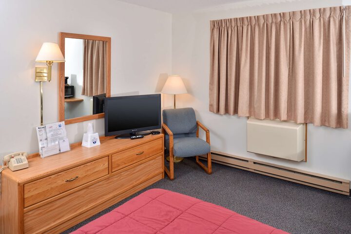 Room 11 of 12