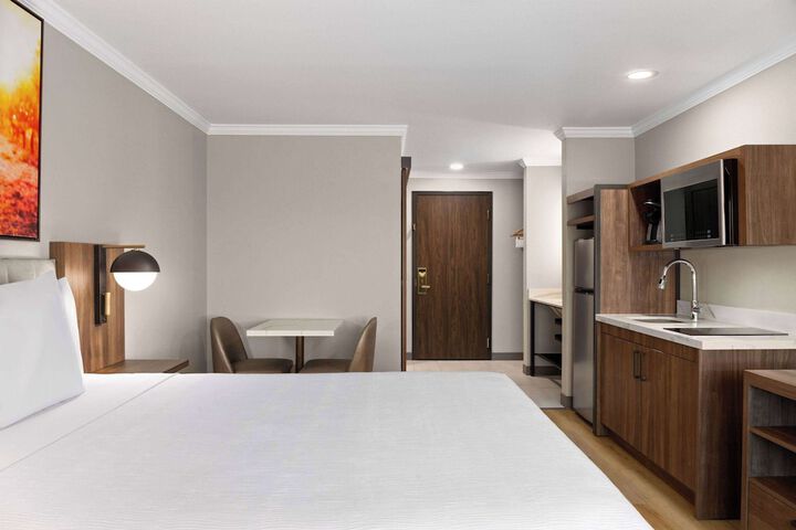 Room 12 of 97