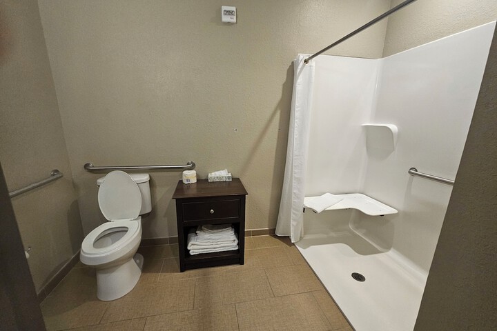 Heritage Place Hotel & Suites