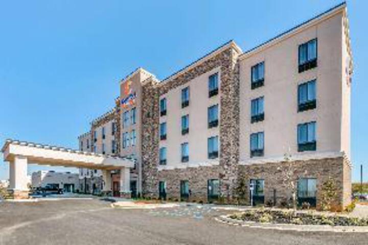 Hotel 2 of 23