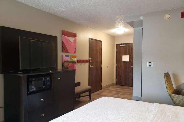Room 6 of 26