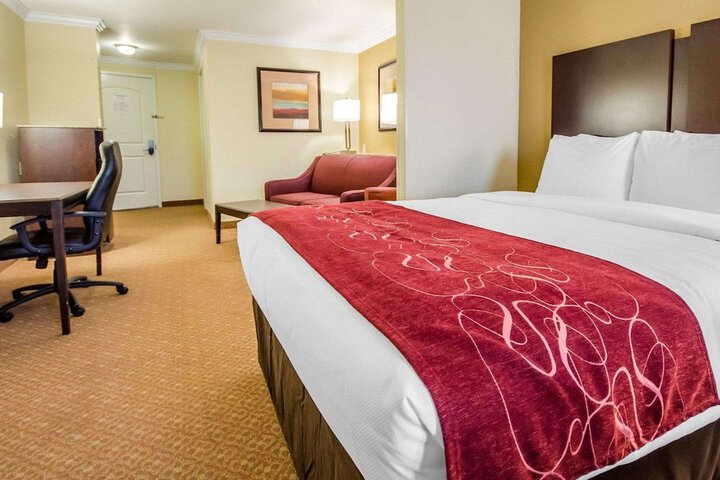 Room 32 of 83