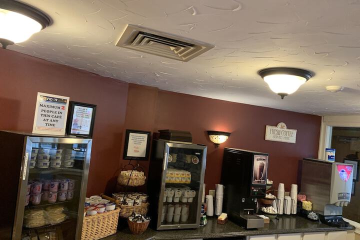 Breakfast/Coffee Service 163 of 182