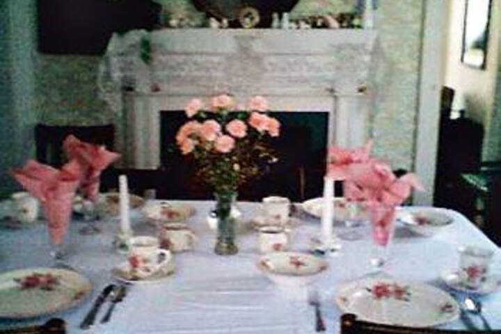 Nichols Guest House B & B