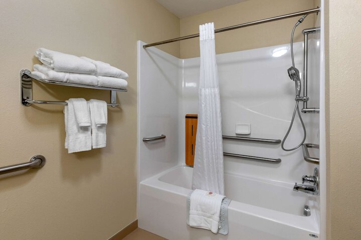 Comfort Inn & Suites Marion I-57
