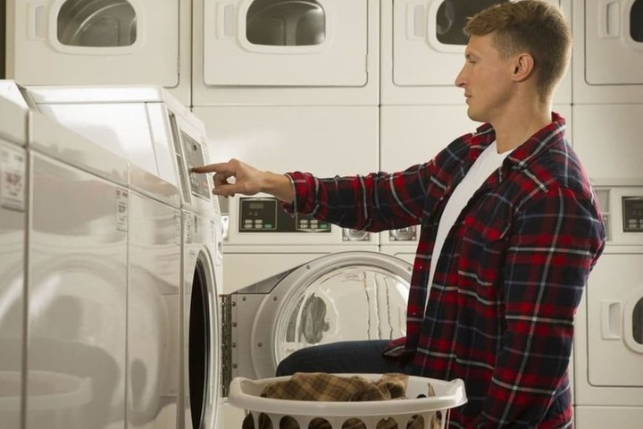 Laundry 30 of 32
