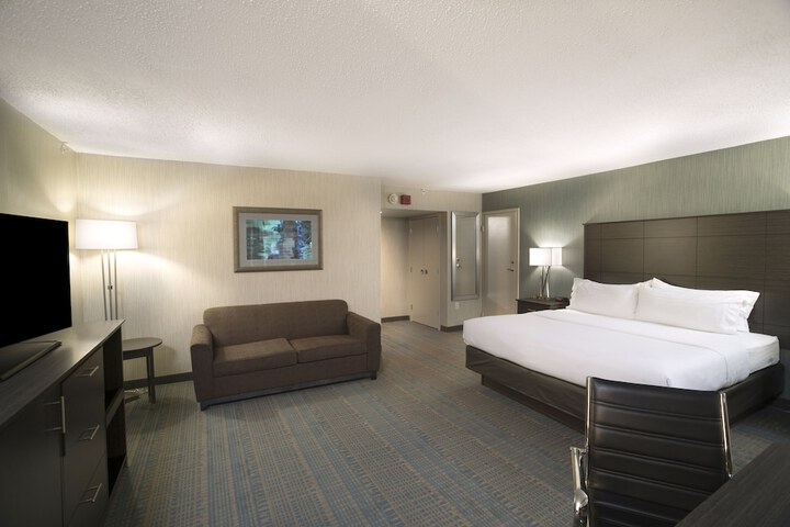 Room 54 of 81