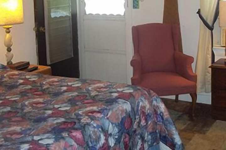 Room 18 of 65
